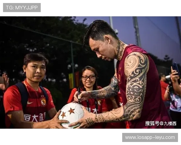 深圳队生死劫：从球迷老张的苦笑，看球队如何应对票房危机？