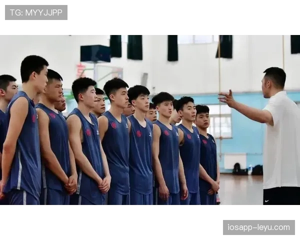 青训营新星闪耀:未来之星齐聚训练场,展现无限潜力 青训营新星闪耀:未来之星齐聚训练场,展现无限潜力