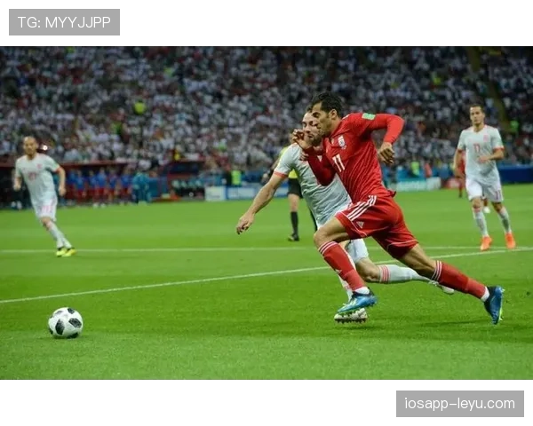 里昂边路进攻持续提升，战术执行展现清晰走势